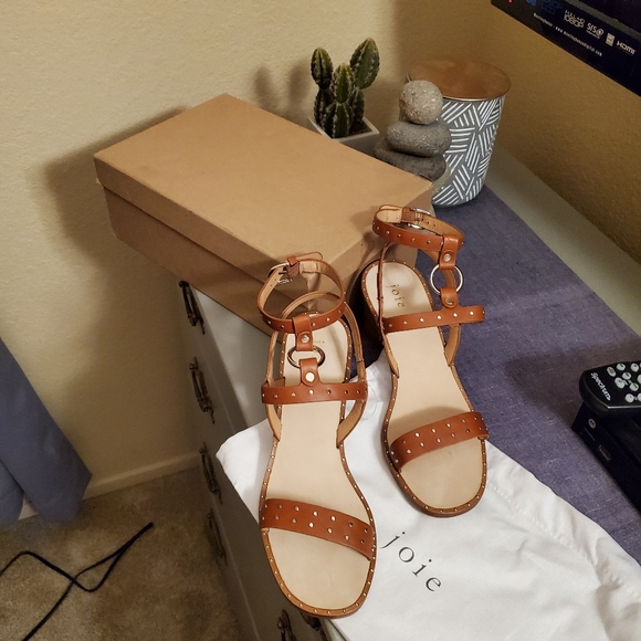 Joie Sandals - Picture 3 of 5